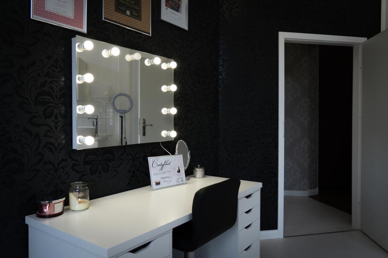 Night O'Clock Apart Premium Apartment Opole Luaran gambar
